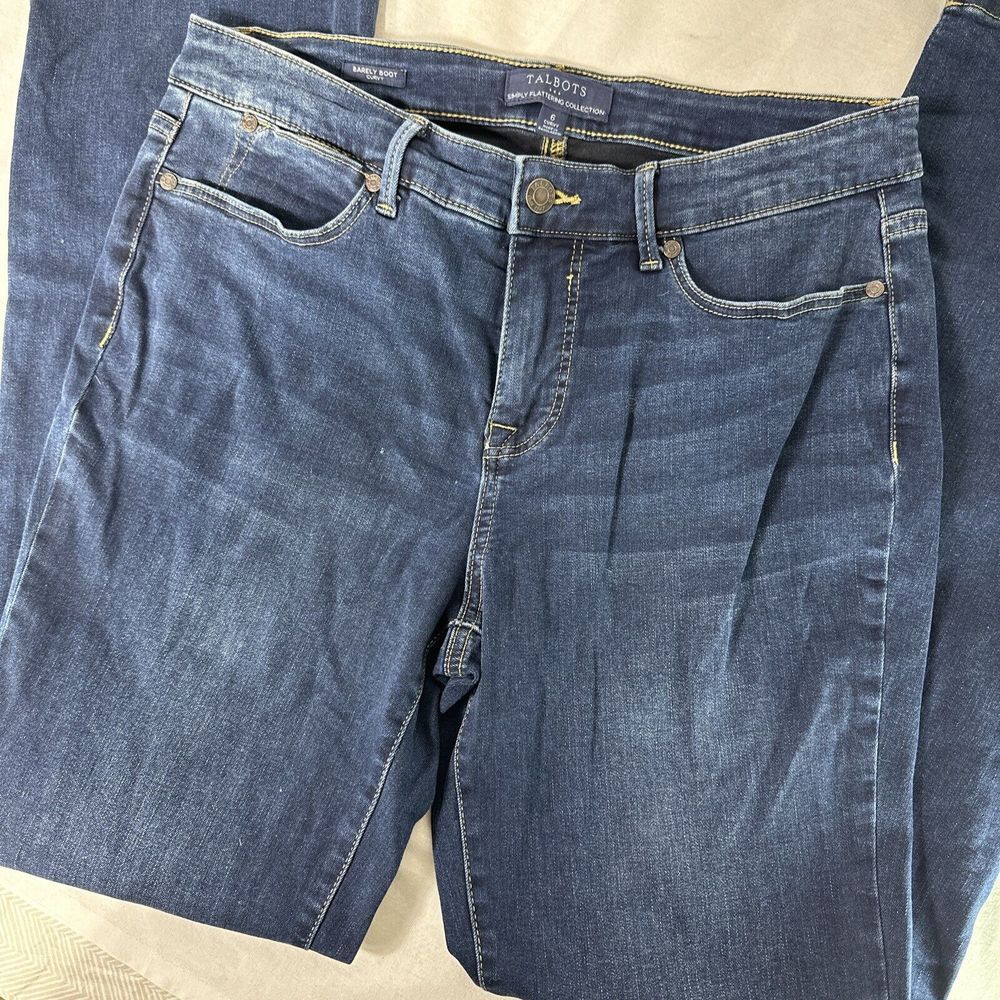 Talbots Jeans Women's 6 Blue Curvy Barely Boot Simply Flattering 5-Pocket Denim‎